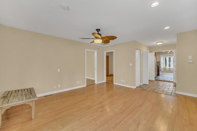 20772 N Elizabeth Ave, Prairie View, IL 60069 - unfurnished room with a ceiling fan, light wood-style floors, recessed lighting, and a smoke detector