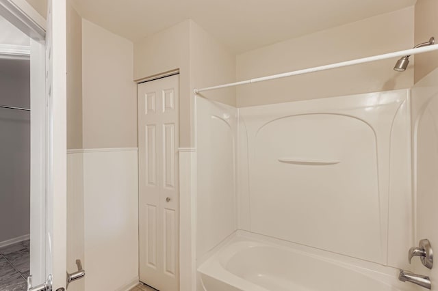 504 Lancaster Dr, Pingree Grove, IL 60140 - bathroom with tub / shower combination