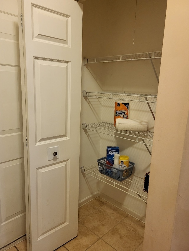 2949 Brossman St, Naperville, IL 60564 - view of pantry