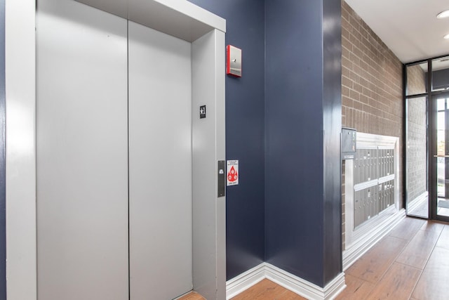 2409 W Catalpa Ave Unit 307, Chicago, IL 60625 - doorway to property with elevator