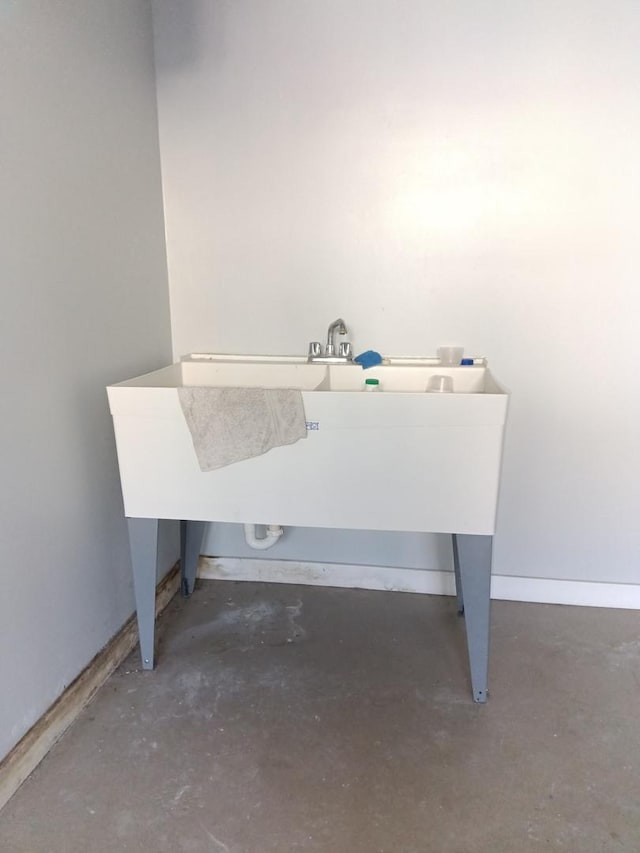 2225 W Warren Blvd Unit B3, Chicago, IL 60612 - bathroom featuring concrete floors and a sink