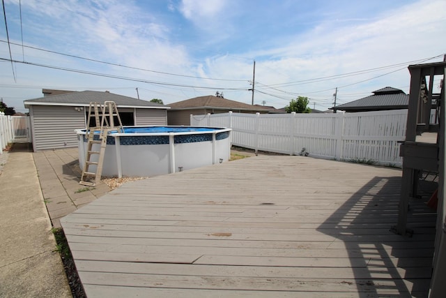 6142 W 60th St, Chicago, IL 60638 - deck with a fenced backyard