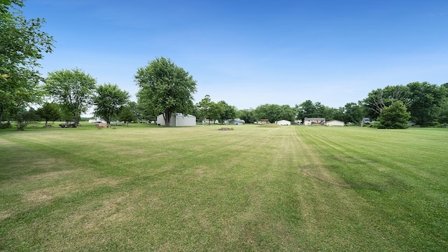 7837 Wagon Wheel Ln, Rockford, IL 61109 - view of grassy yard