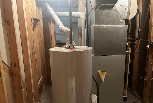 6130 N Jeffrey Ln, Oregon, IL 61061 - utility room with water heater