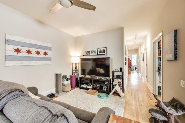 1639 W Farragut Ave, Chicago, IL 60640 - photo 17