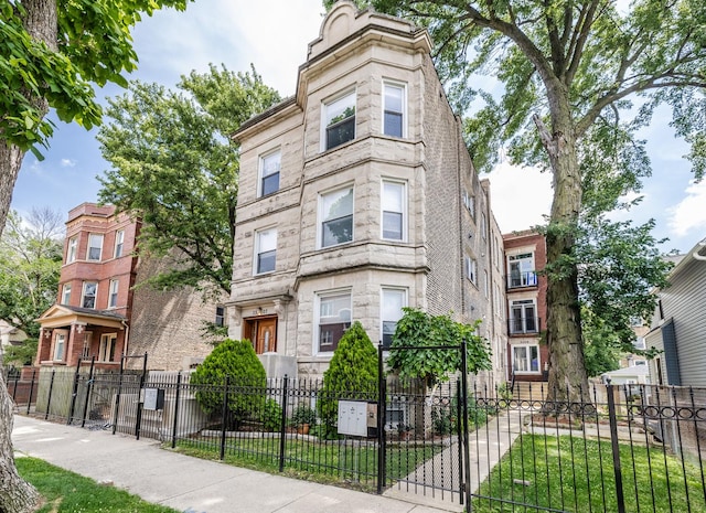 3309 W Dickens Ave Unit B, Chicago, IL 60647 - photo 1