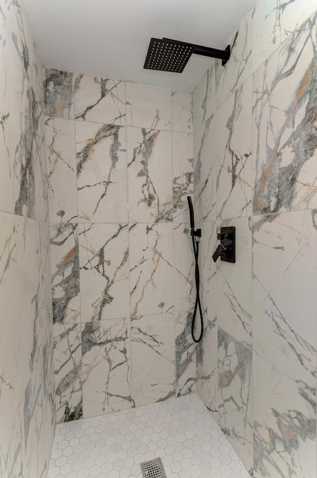 8916 S Sacramento Ave, Evergreen Park, IL 60805 - bathroom featuring a marble finish shower