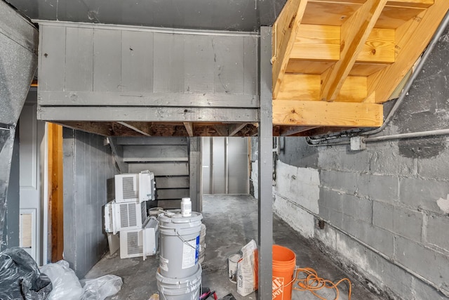 193 May St, Bensenville, IL 60106 - unfinished below grade area featuring concrete block wall