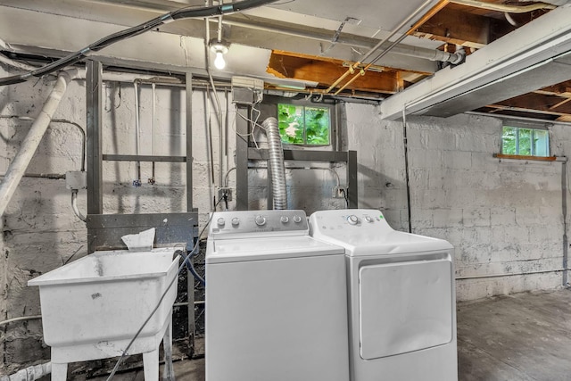193 May St, Bensenville, IL 60106 - laundry room with washer and dryer and healthy amount of natural light