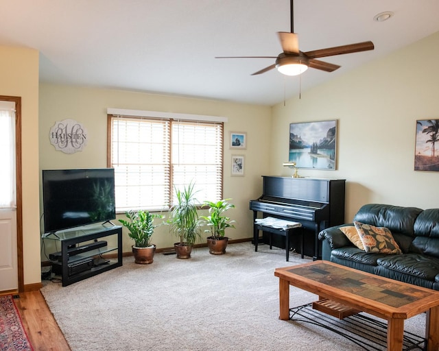 2107 10th Ave, Sterling, IL 61081 - living area with ceiling fan and vaulted ceiling