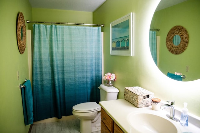 2107 10th Ave, Sterling, IL 61081 - full bath with vanity and a shower with curtain