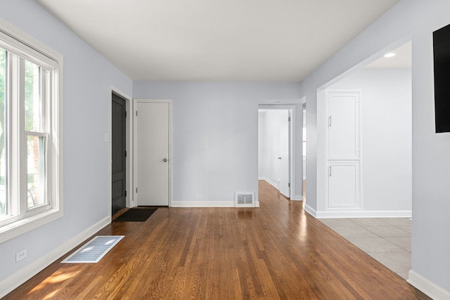 505 W Alexander Blvd, Elmhurst, IL 60126 - unfurnished room with baseboards and wood finished floors