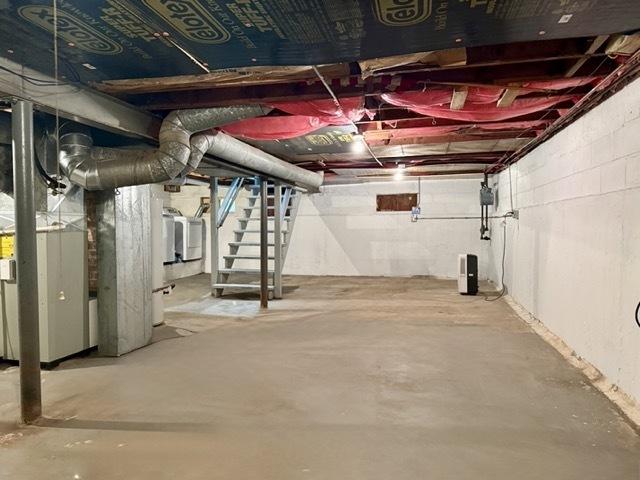 505 W Alexander Blvd, Elmhurst, IL 60126 - unfinished basement with washing machine and clothes dryer and stairs
