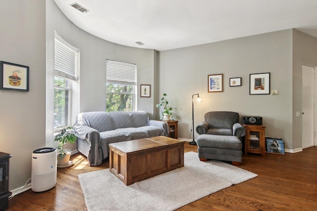 700 W Cornelia Ave Unit 3E, Chicago, IL 60657 - living room with wood finished floors and baseboards