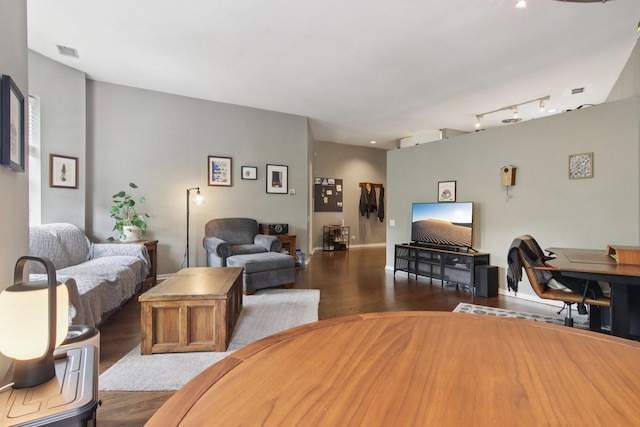 700 W Cornelia Ave Unit 3E, Chicago, IL 60657 - living room featuring wood finished floors