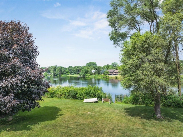 12828 Menominee Trl, Roscoe, IL 61073 - water view