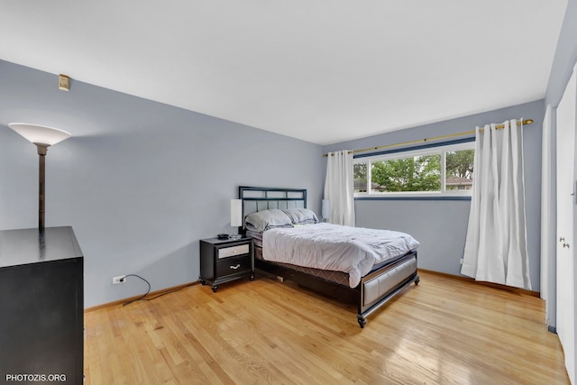 445 Kinkaid Ct, Des Plaines, IL 60016 - bedroom with light wood-type flooring and baseboards