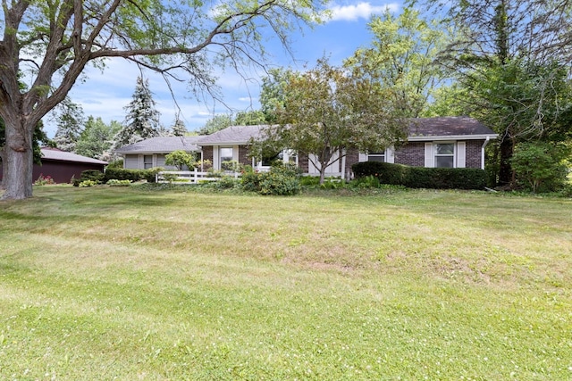 1485 Bryn Mawr Ln, Rockford, IL 61107 - view of grassy yard