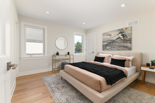 5309 Crain St, Skokie, IL 60077 - bedroom featuring light wood-type flooring and recessed lighting