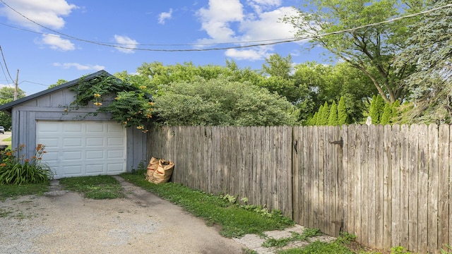 123 E 3rd St, Byron, IL 61010 - detached garage with driveway