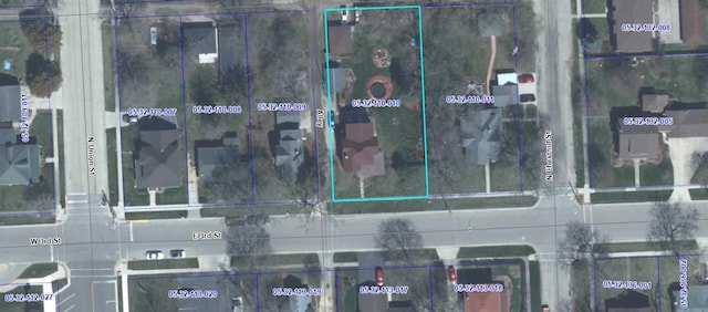 123 E 3rd St, Byron, IL 61010 - aerial overview of property's location featuring property parcel outlined