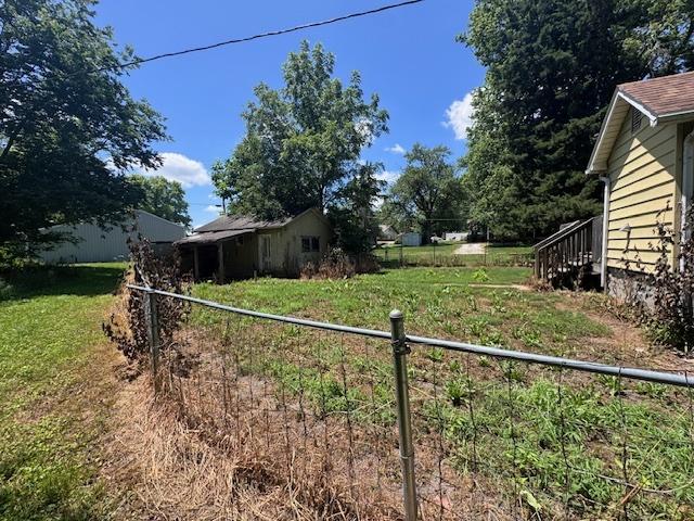 203 N Center St, Colfax, IL 61728 - view of yard