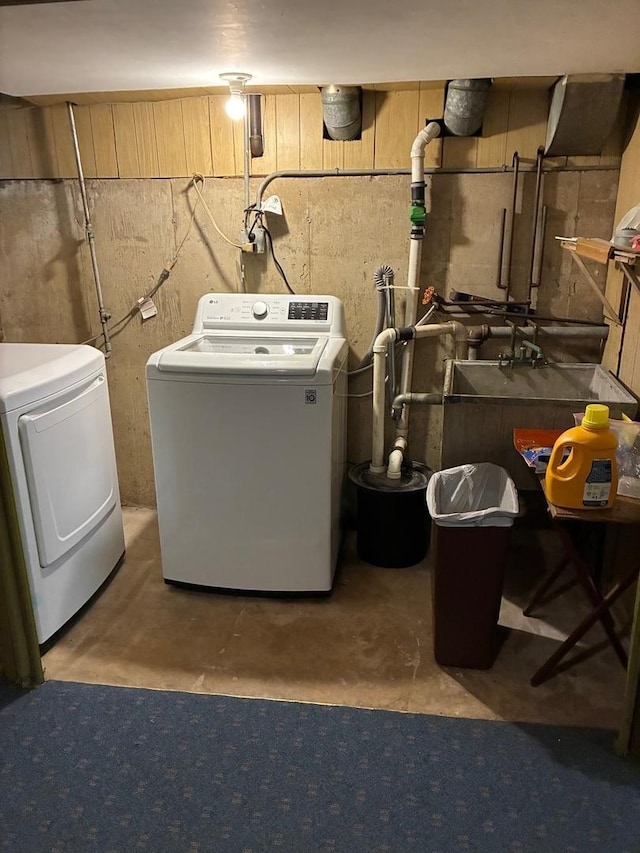 10 Lombard Cir, Lombard, IL 60148 - laundry area featuring washer and clothes dryer