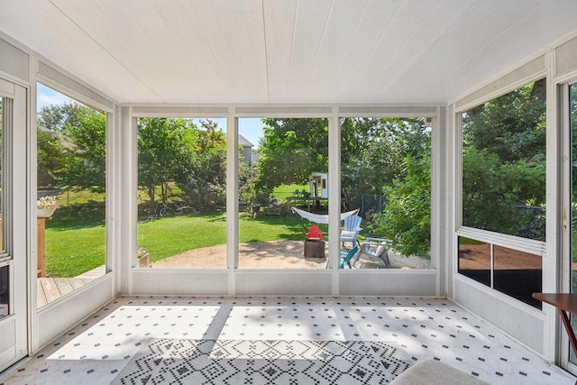 0N467 Cloos Ct, Winfield, IL 60190 - unfurnished sunroom featuring healthy amount of natural light