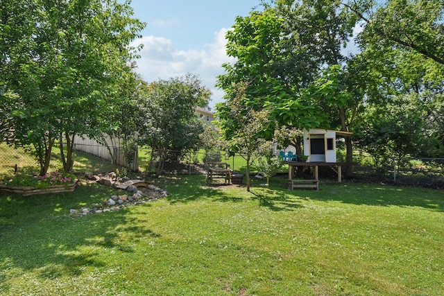 0N467 Cloos Ct, Winfield, IL 60190 - view of fenced backyard
