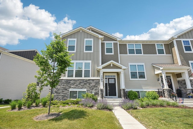 1085 Moraine Dr, South Elgin, IL 60177 - photo 1