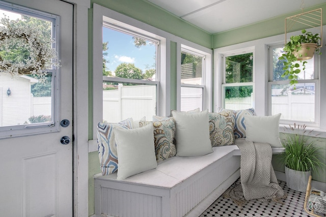 275 N Main St, Crystal Lake, IL 60014 - view of sunroom / solarium