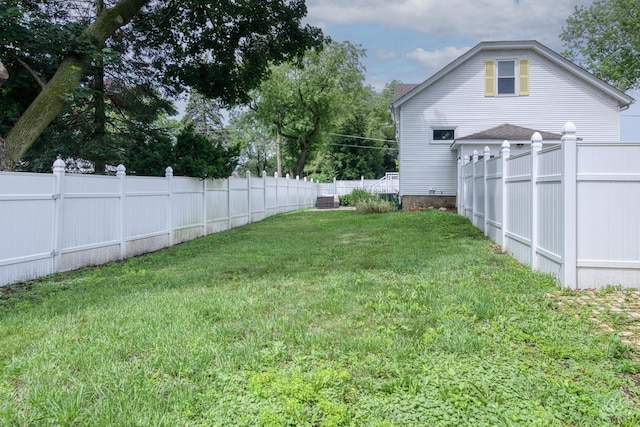 275 N Main St, Crystal Lake, IL 60014 - view of fenced backyard