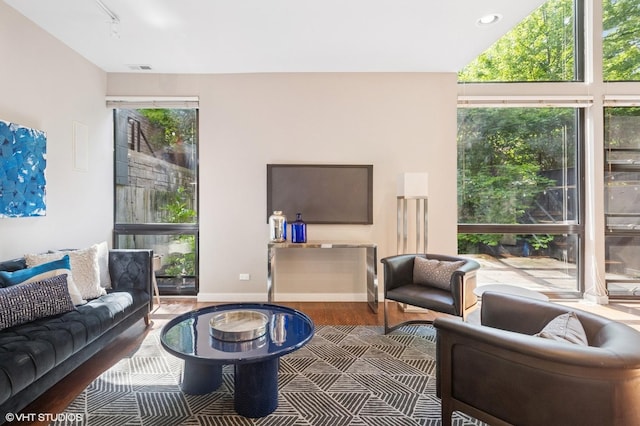 925 N Wolcott Ave Unit 103, Chicago, IL 60622 - photo 8