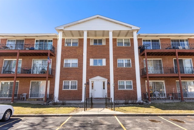 6135 W 94th St Unit B1, Oak Lawn, IL 60453 - view of apartment building / complex with uncovered parking