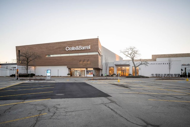 379 Summit Cir, Lombard, IL 60148 - view of commercial property with uncovered parking