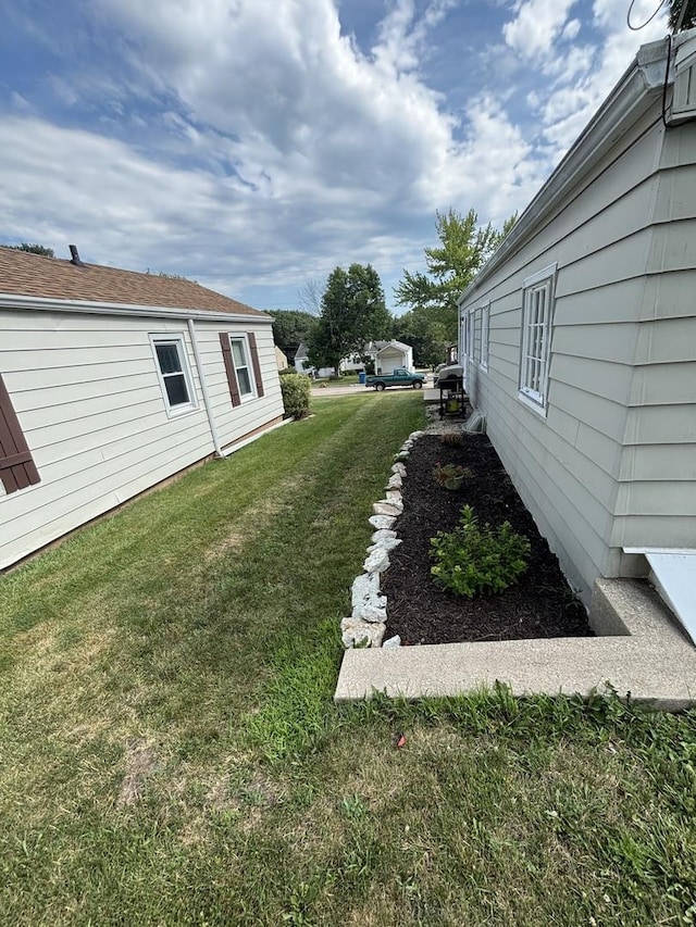 1805 Rock St, Peru, IL 61354 - view of grassy yard