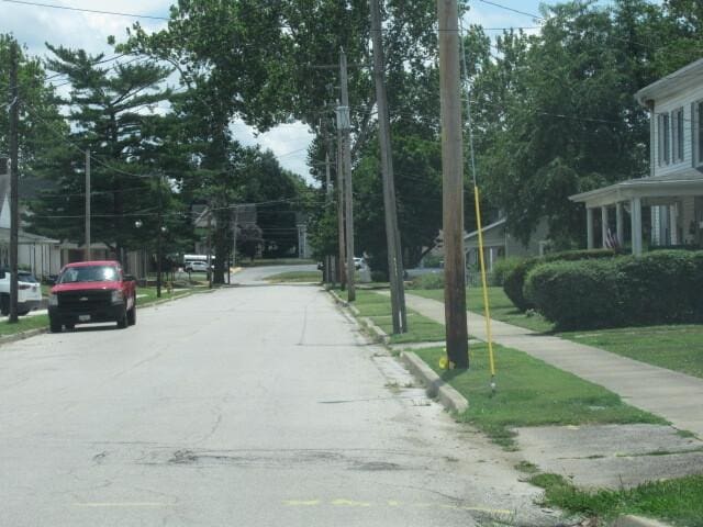 233 Buena Vista St, Paris, IL 61944 - photo 12