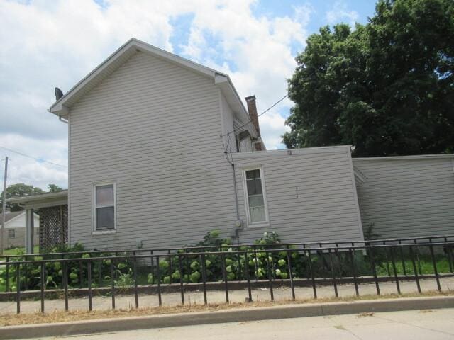 233 Buena Vista St, Paris, IL 61944 - photo 5