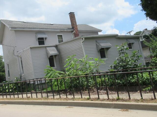 233 Buena Vista St, Paris, IL 61944 - photo 6