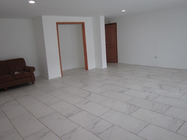 15831 Trumbull Ave, Markham, IL 60428 - living area featuring recessed lighting