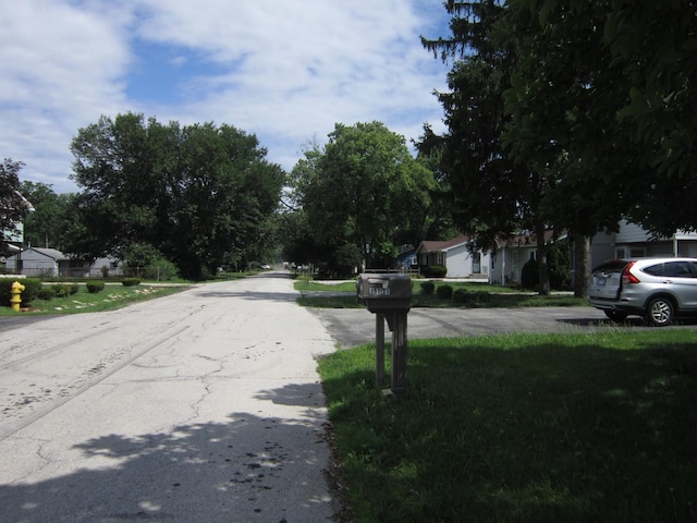 15831 Trumbull Ave, Markham, IL 60428 - view of asphalt street