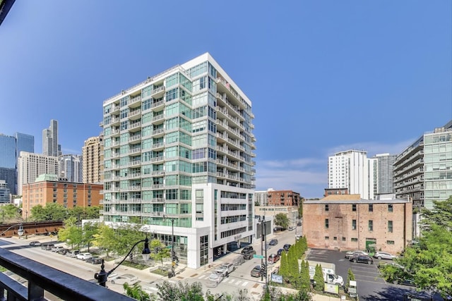 1600 S Wabash Ave Unit 4E, Chicago, IL 60616 - view of building exterior featuring a view of city