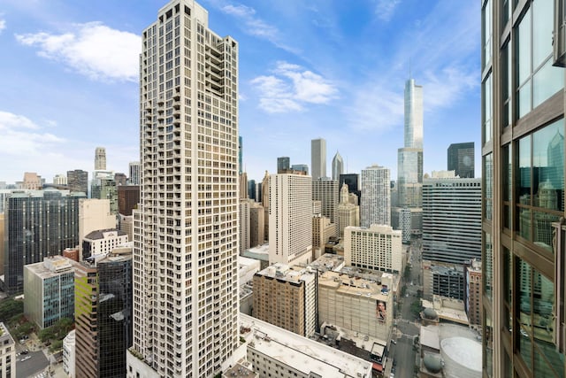 21 E Huron St Unit 3704, Chicago, IL 60611 - skyline view