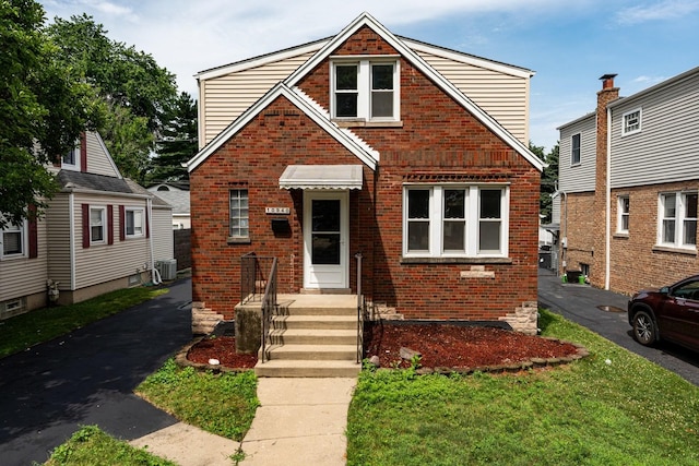 10940 S Trumbull Ave, Chicago, IL 60655 - view of front of house featuring brick siding