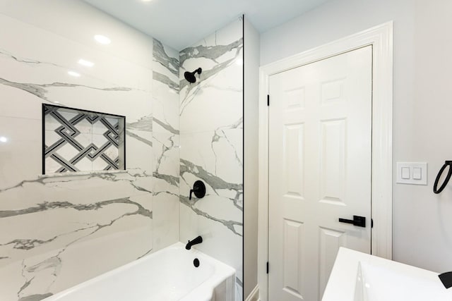 10940 S Trumbull Ave, Chicago, IL 60655 - full bathroom featuring  shower combination