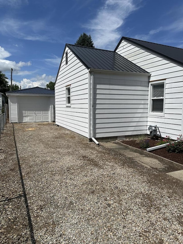 925 E Sangamon Ave, Rantoul, IL 61866 - view of outdoor structure featuring gravel driveway