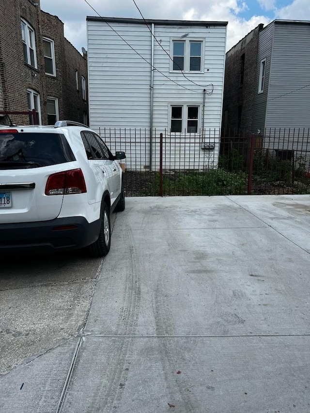 730 N Spaulding Ave, Chicago, IL 60624 - view of side of home