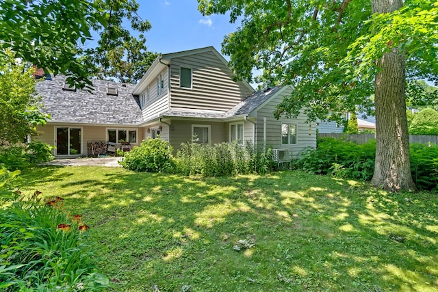 321 Newman Ct, Lake Bluff, IL 60044 - rear view of property with a patio