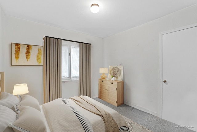321 Newman Ct, Lake Bluff, IL 60044 - carpeted bedroom featuring baseboards