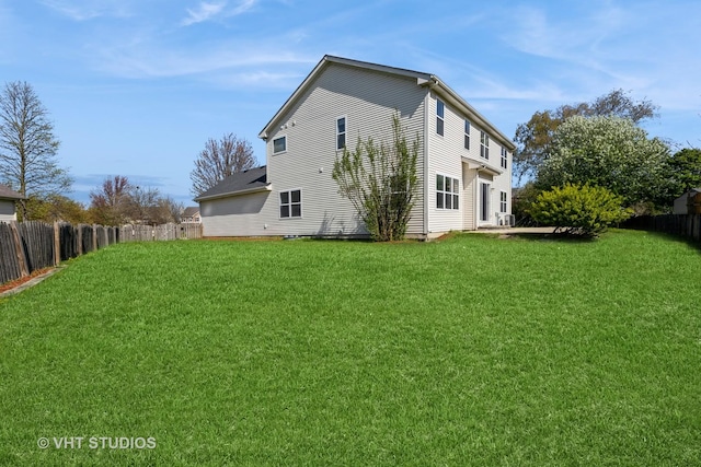 2895 Lahinch Ct, Aurora, IL 60503 - rear view of property with a fenced backyard